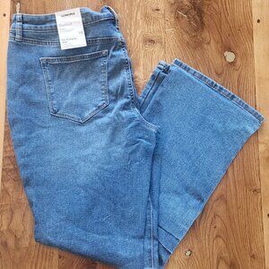 NWT Sonoma Midrise Bootcut Jeans
